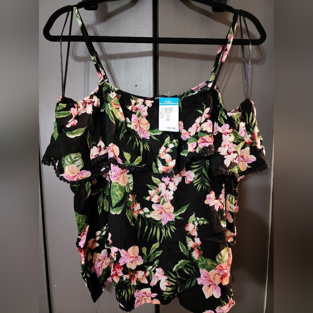 NWT Floral Black Top